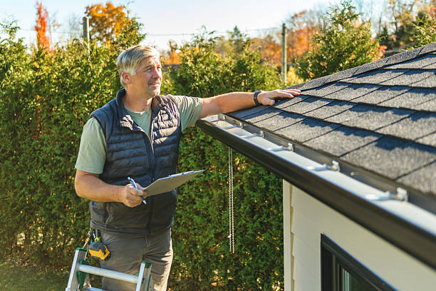 Professional Roofing technician working in Fountain, MI